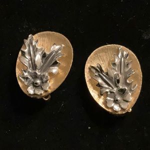 CHAREL VINTAGE Clip Gold Silver Flower Earrings